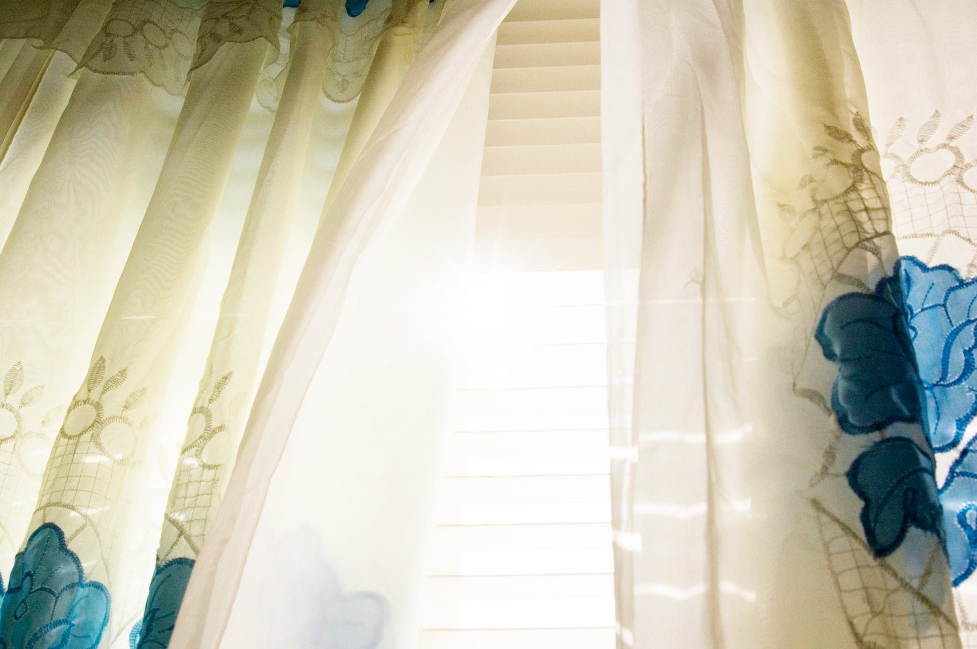 Curtain Cleaning in Narellan Vale: Keep Your Home Fresh and Clean
