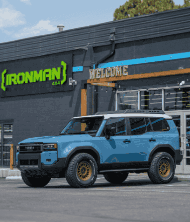 luxury car dealer Lakewood CO