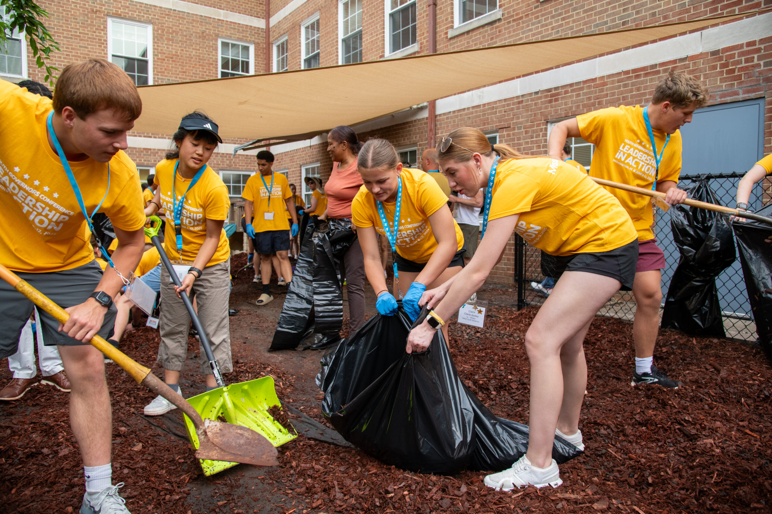 teenage volunteer programs Des Moines IA